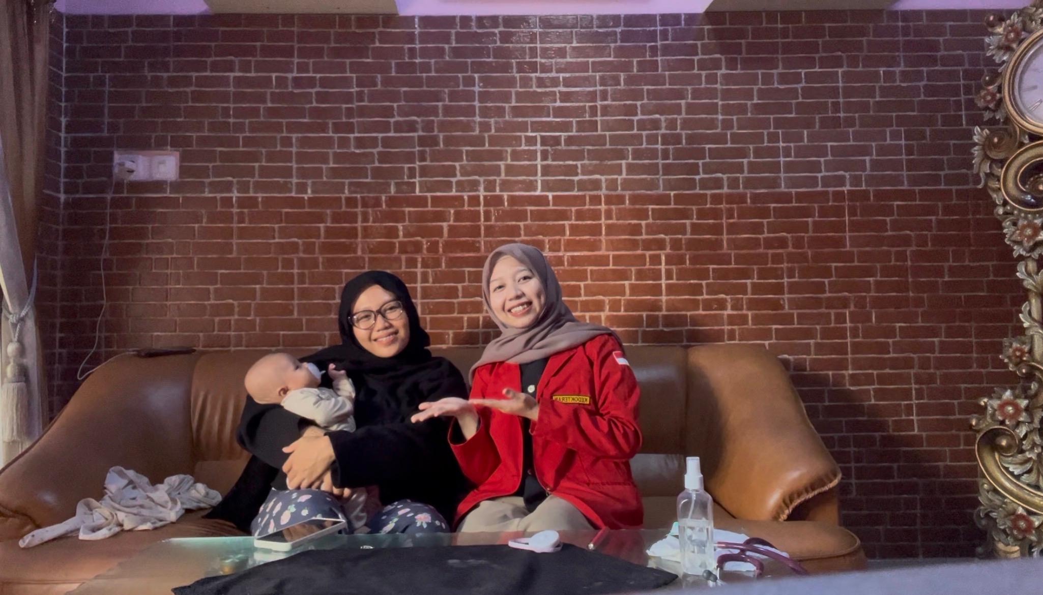 Kunjungan Kedua Bersama Ibu Damping: Mengenal Kondisi Bayi Secara Langsung melalui Pemeriksaan Fisik